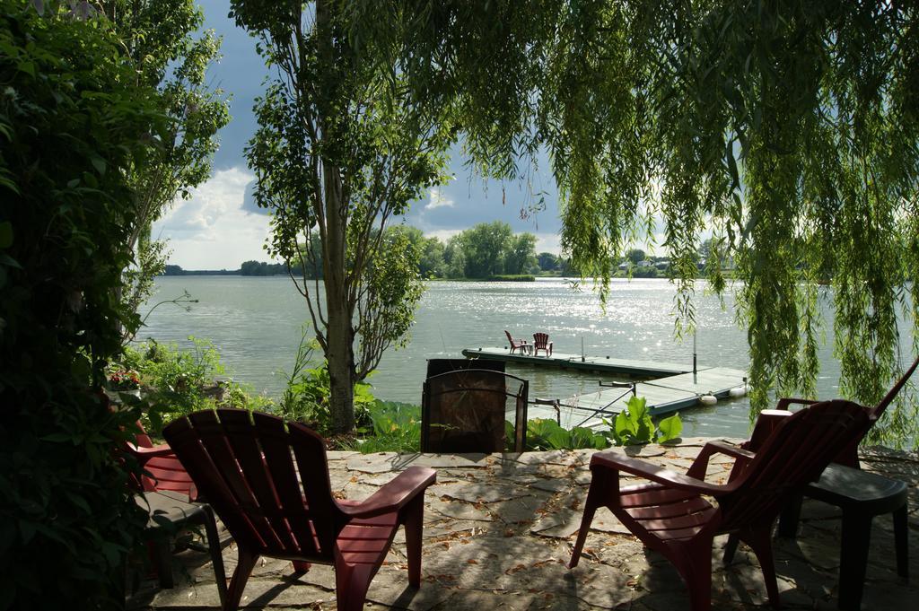 La Belle Aux Berges Bed and Breakfast Saint-Denis-sur-Richelieu Buitenkant foto