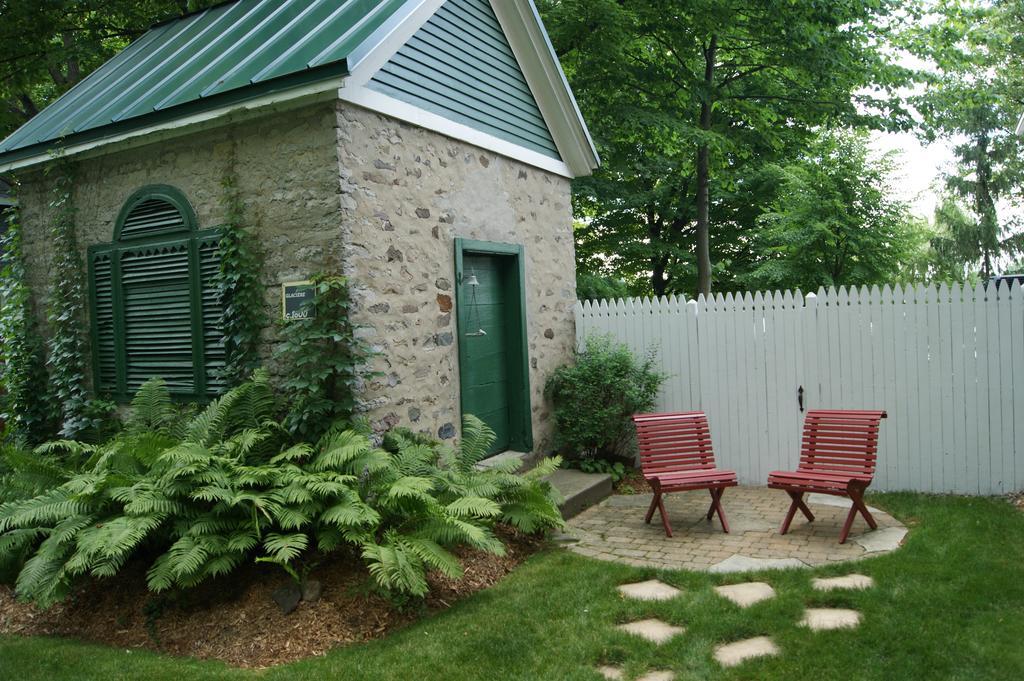 La Belle Aux Berges Bed and Breakfast Saint-Denis-sur-Richelieu Buitenkant foto