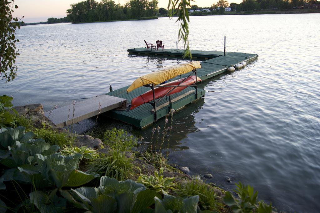 La Belle Aux Berges Bed and Breakfast Saint-Denis-sur-Richelieu Buitenkant foto