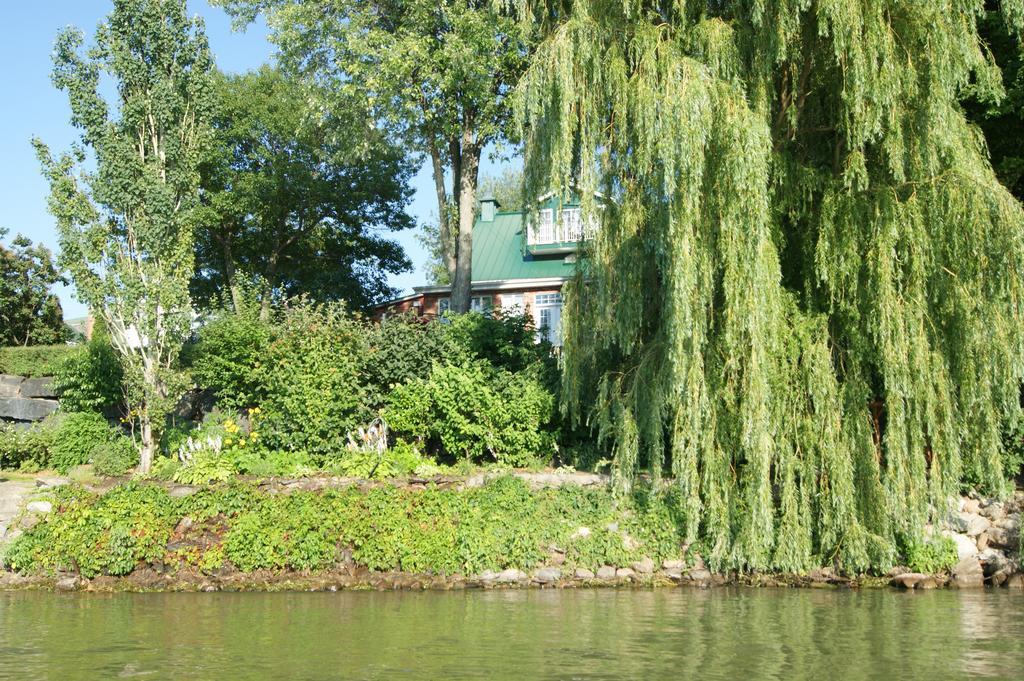 La Belle Aux Berges Bed and Breakfast Saint-Denis-sur-Richelieu Buitenkant foto